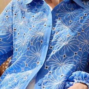 NWOT Anthropologie Blue embroidered floral top with white details, puff sleeves